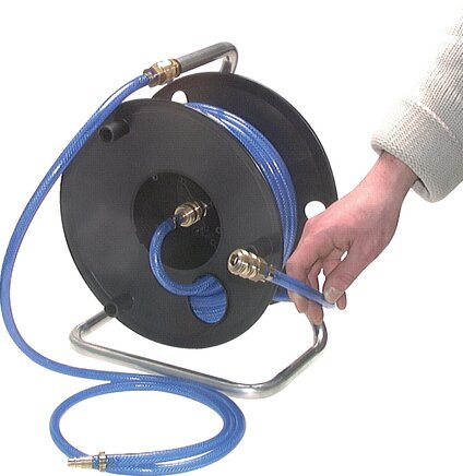 Exemplarische Darstellung: Schlauchaufroller für Druckluft komplett mit Schnellkupplung NW 7,2