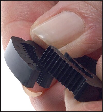 Anwendungsbeispiel: Schnapp-Schlauchschelle - Die Demontage